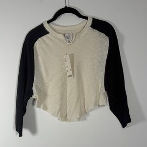 NWT BDG Cream and Black Long Sleeve Cropped Tee